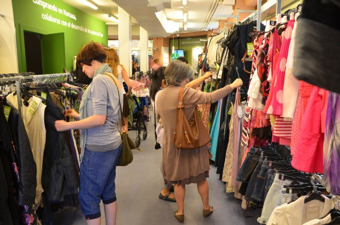 HUMANA RENOVACION TIENDAS 6 DE MAYO 2013 facebook