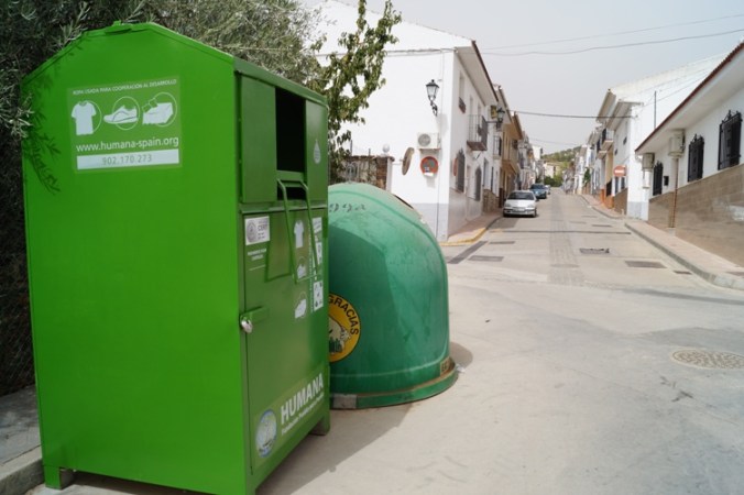 En el municipio se instalan tres contenedores.